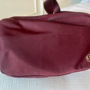 Lululemon everywhere, Crossbody bag